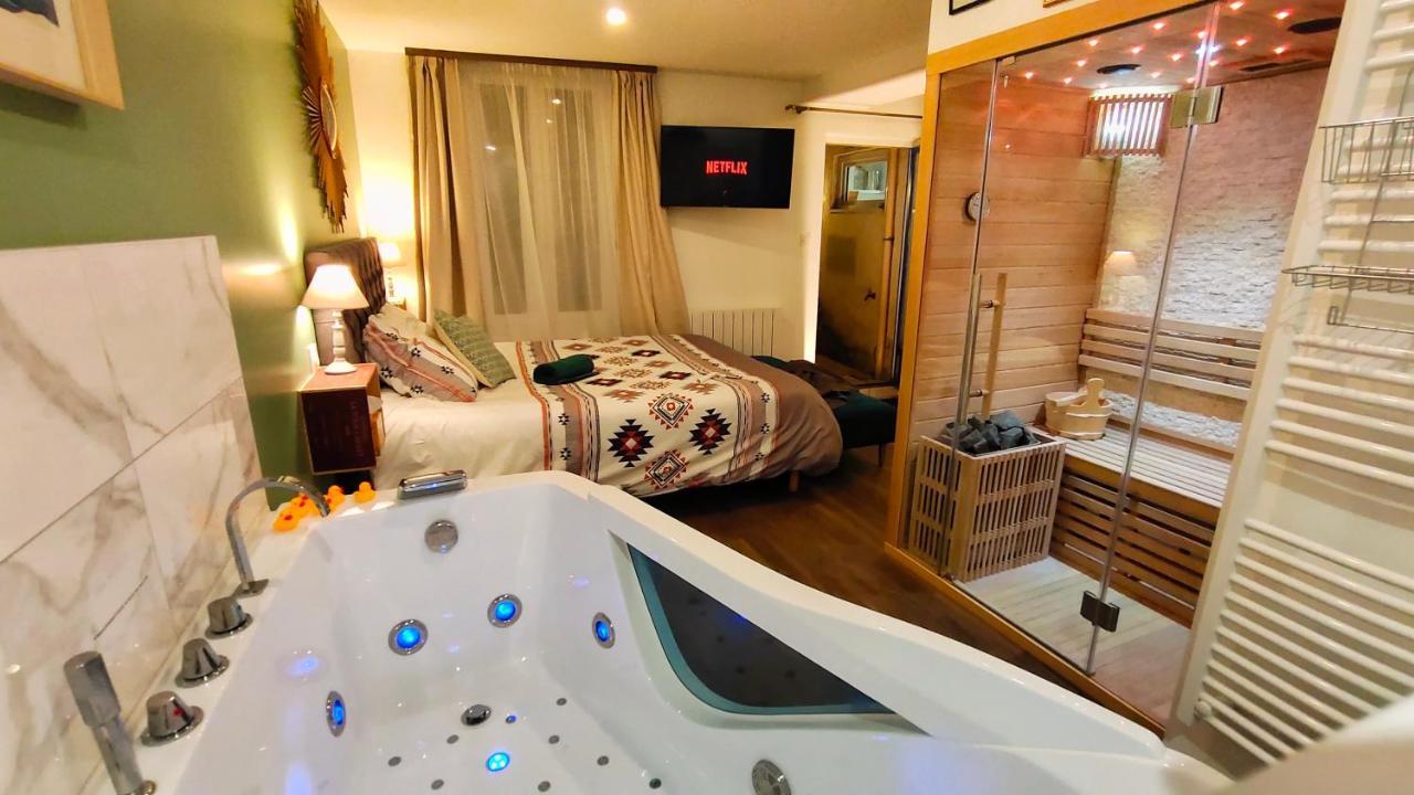 Votre Escale Jungle Sauna & Spa Νιόρ Εξωτερικό φωτογραφία